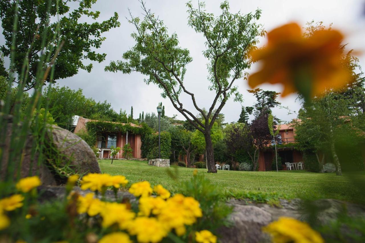 Los Almendros La Cumbre Exterior photo