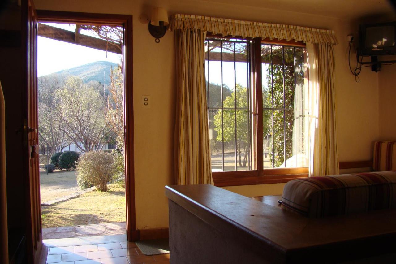 Los Almendros La Cumbre Exterior photo